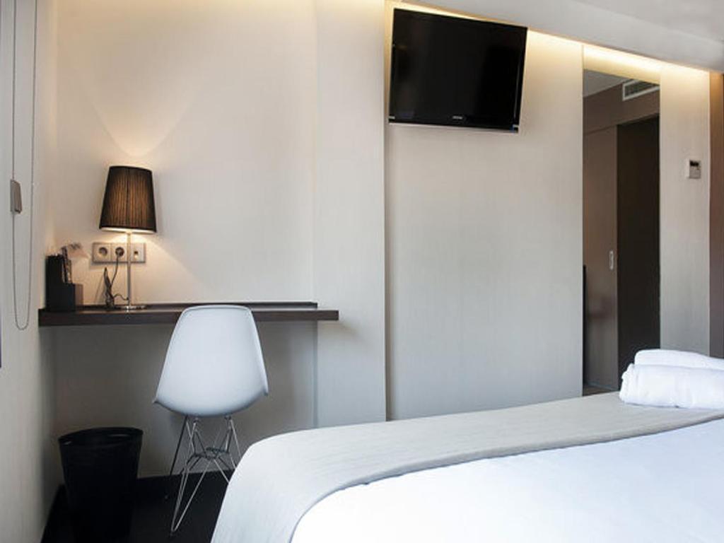 Barcelona Fifteen Central Aparthotel Rum bild